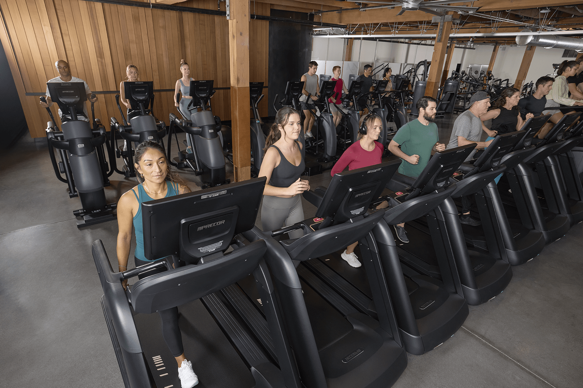Read more about the article Best Cardio Machines for Commercial Gyms: Expert Equipment Selection Guide